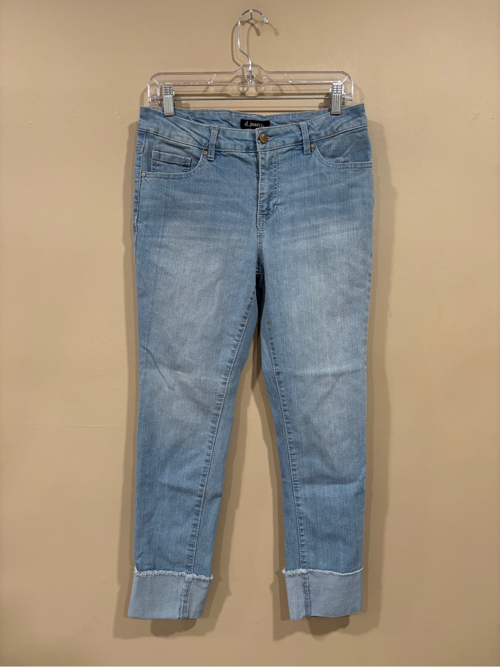 D. Jeans Women's Light Wash Cuffed Denim Jeans Stretch Size 8